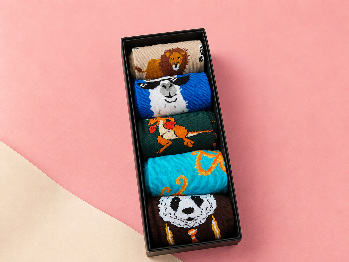 Un coffret Pairelipopette ouvert avec ses cinq paires