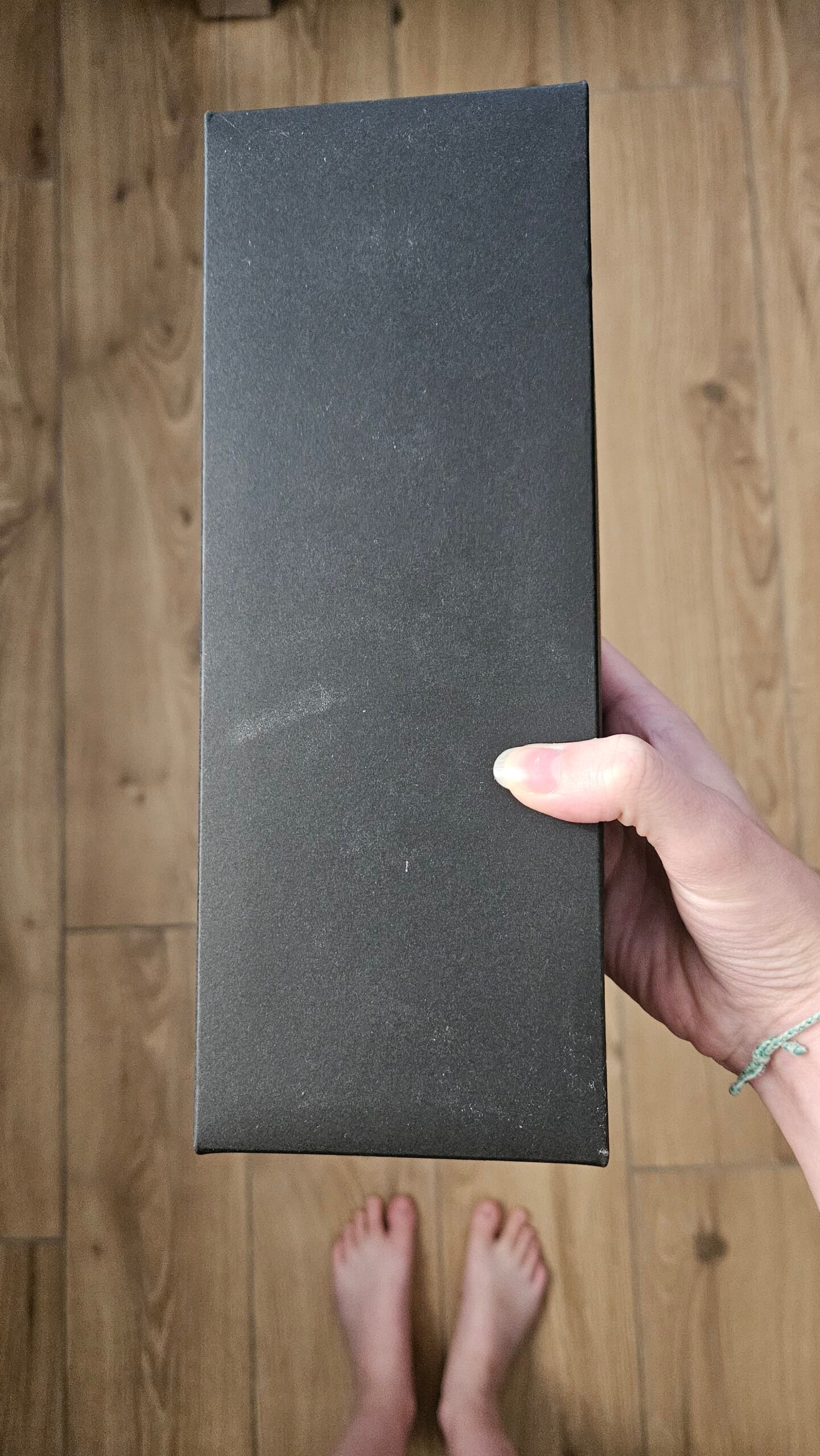 Portrait avec un coffret Pairelipopette